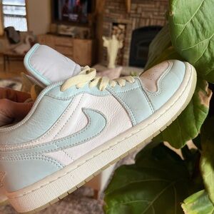 Jordan 1 Low Glacier Blue Sea Glass womens 8